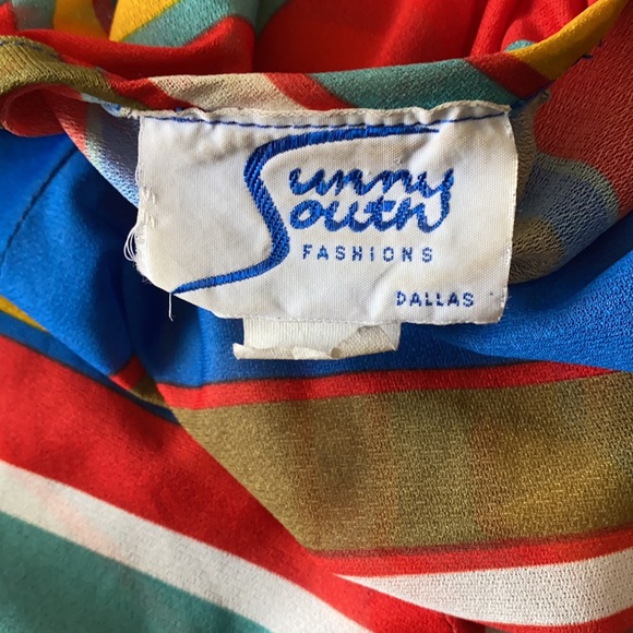 Vintage circa 60s to 70s rainbow 🌈 blouse - Picture 5 of 5